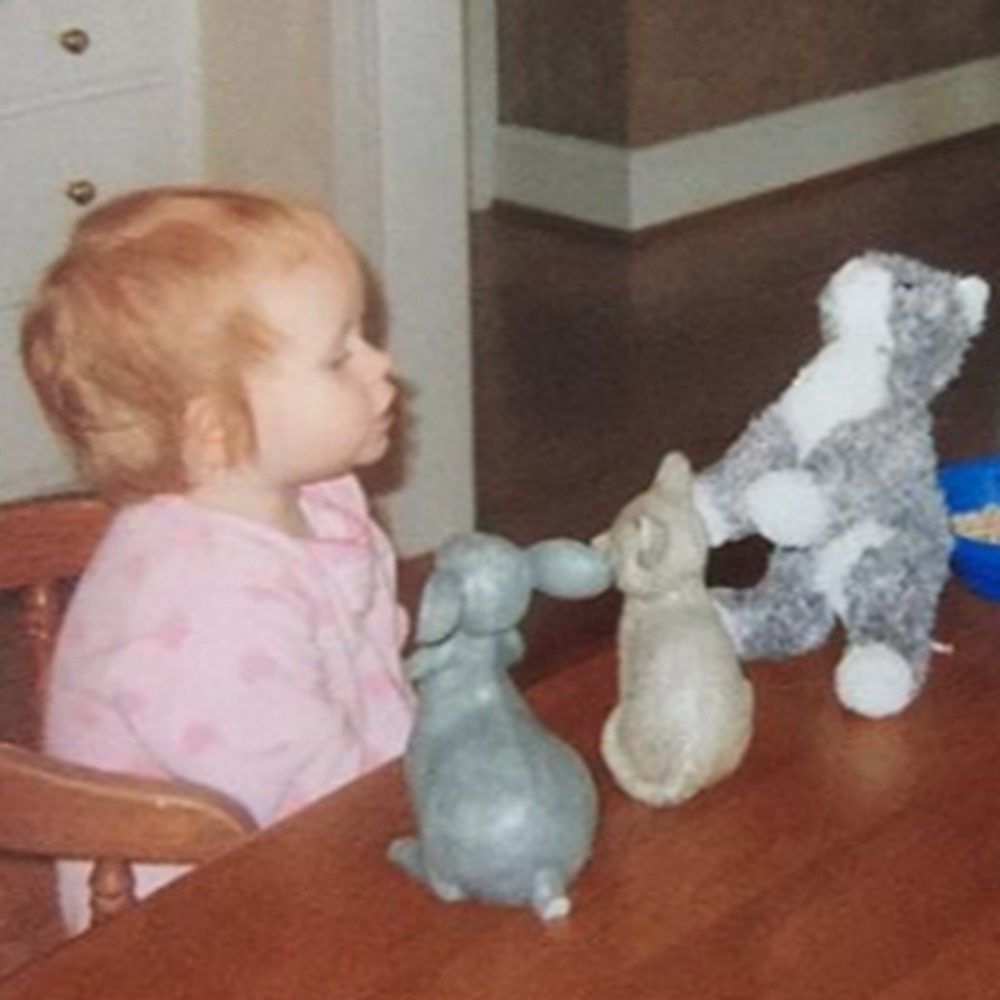 Meet your Posher, Phoebe